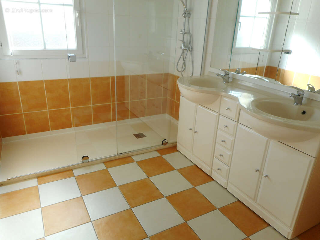 Maison à SAINT-MICHEL-CHEF-CHEF