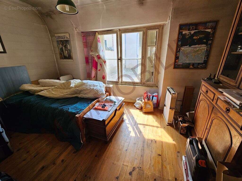 Maison à BRIENON-SUR-ARMANCON