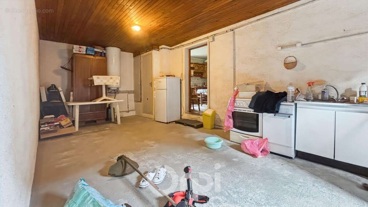 Maison à SAINT-LAURENT-LES-EGLISES