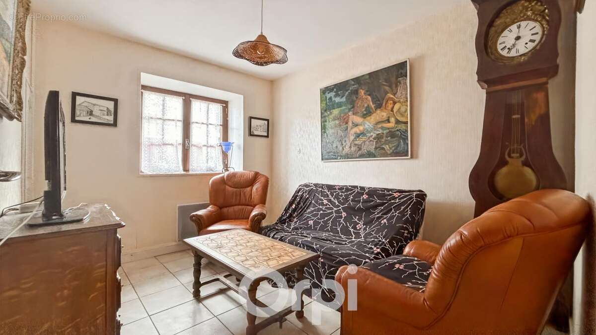 Maison à SAINT-LAURENT-LES-EGLISES