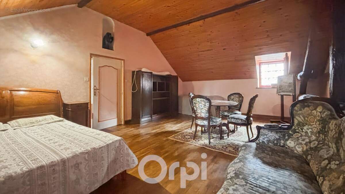 Maison à SAINT-LAURENT-LES-EGLISES