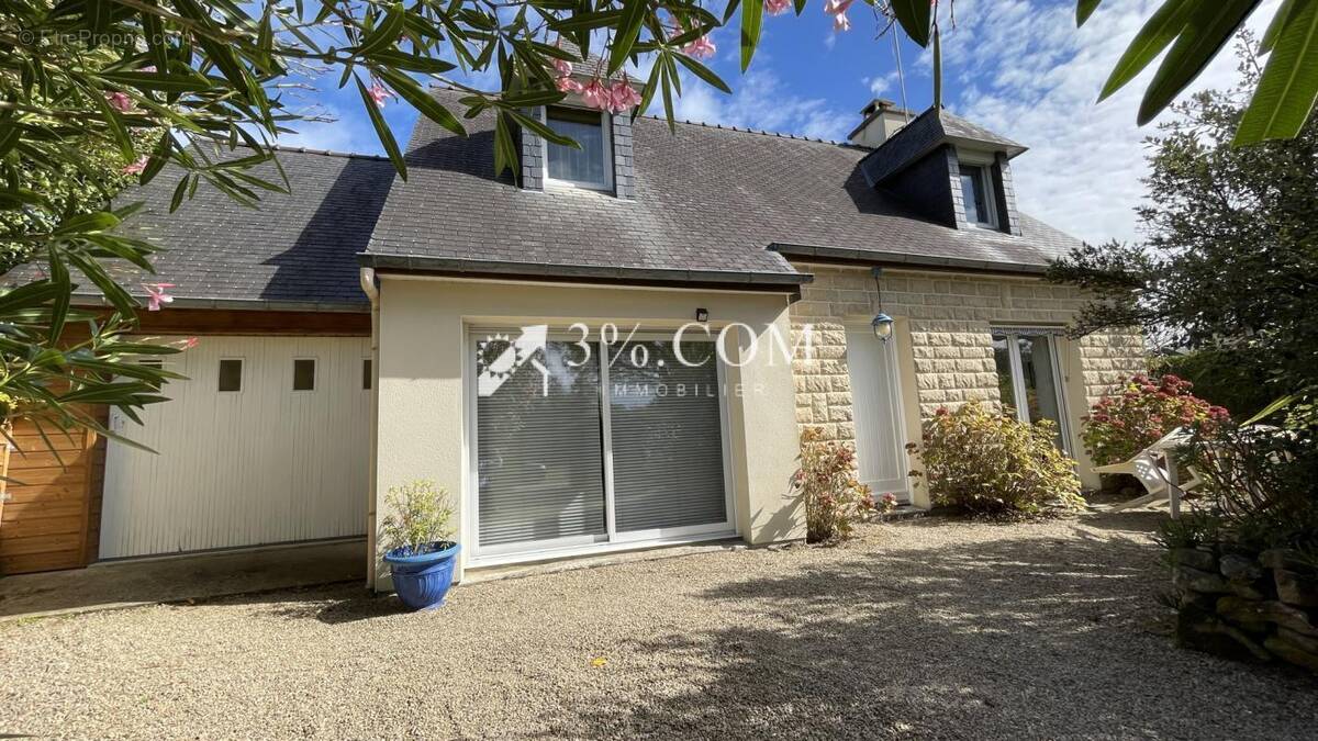 Maison à LARMOR-BADEN