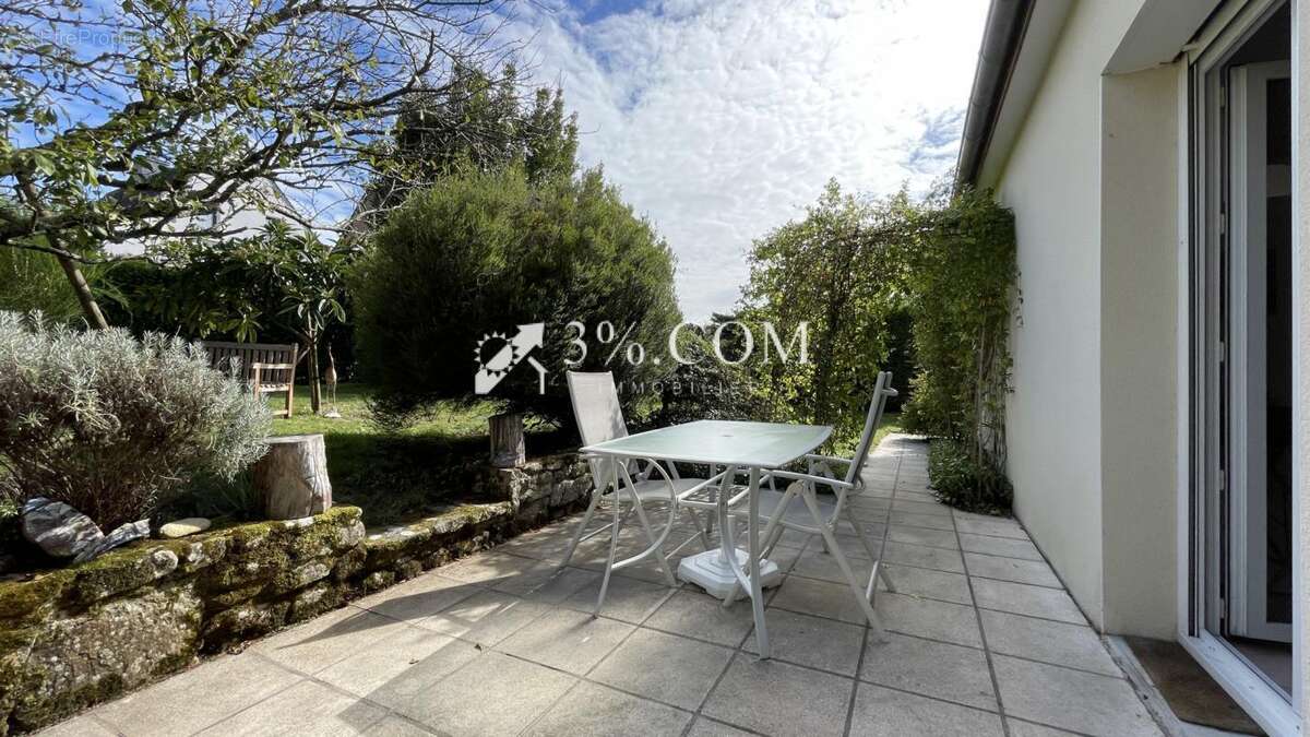 Maison à LARMOR-BADEN