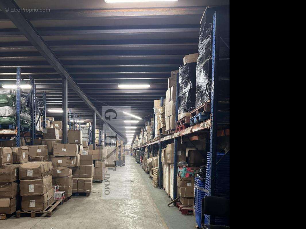 Commerce à VILLETANEUSE