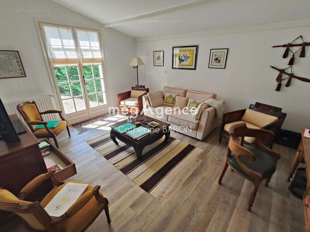 Maison à BEAUVAIS-SUR-MATHA