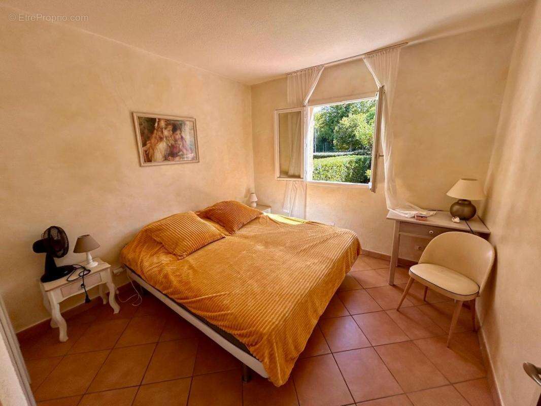 Appartement à COGOLIN