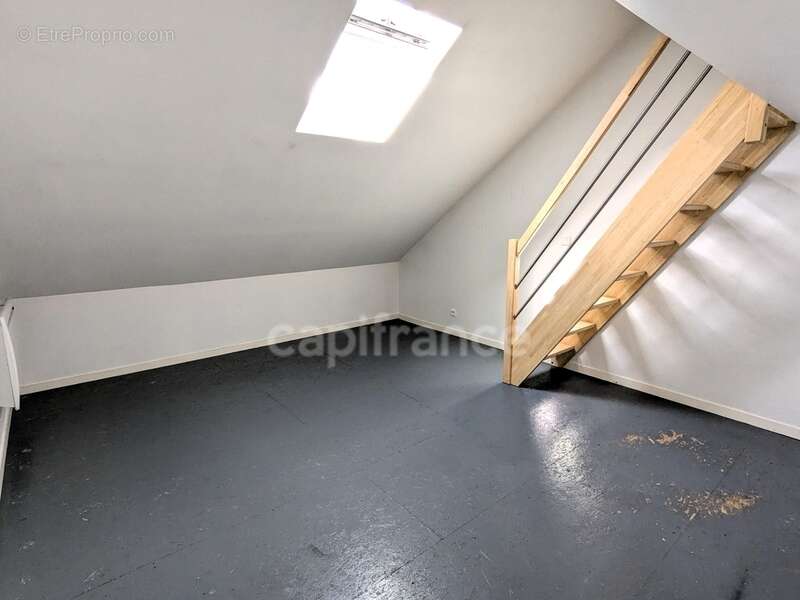 Maison à NEUVILLE-EN-FERRAIN