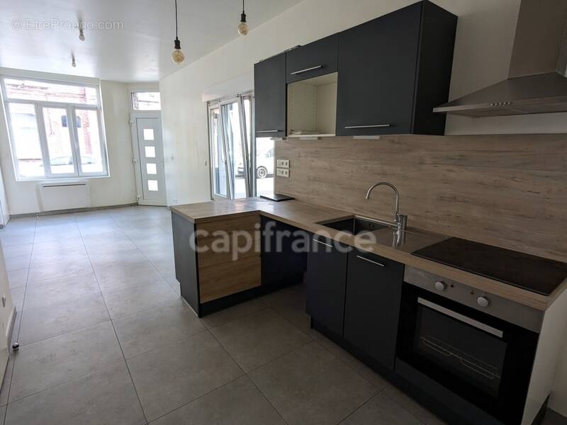 Maison à NEUVILLE-EN-FERRAIN