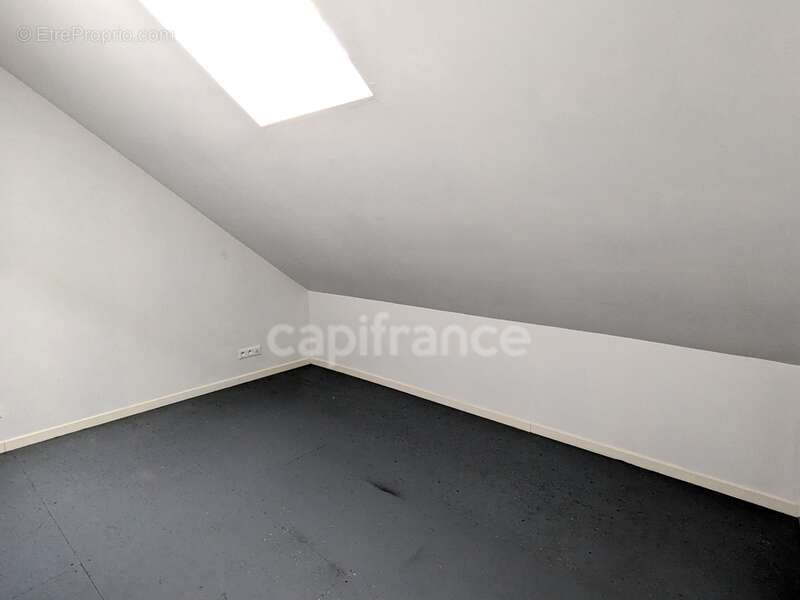 Maison à NEUVILLE-EN-FERRAIN