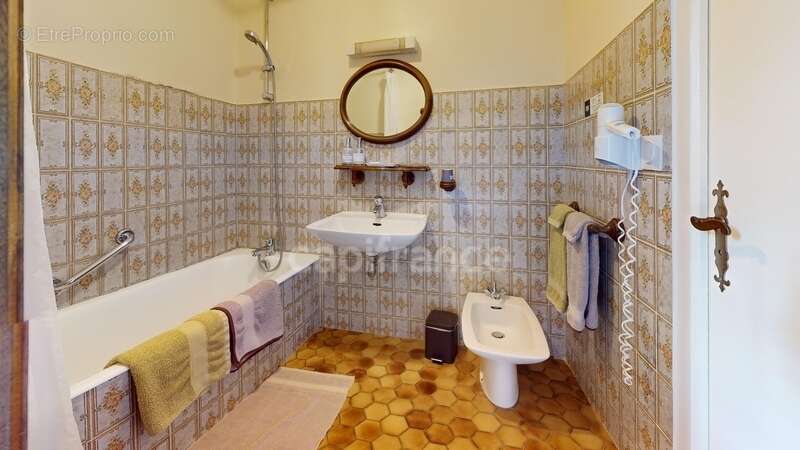 Maison à SAINTE-CECILE