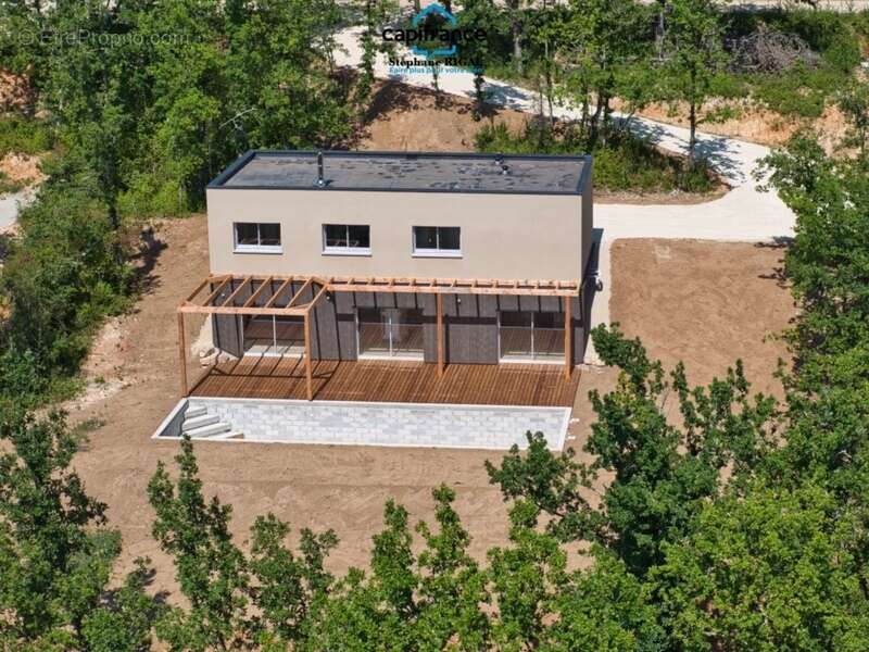 Maison à PUY-L&#039;EVEQUE