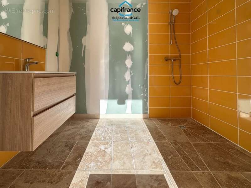 Maison à PUY-L&#039;EVEQUE