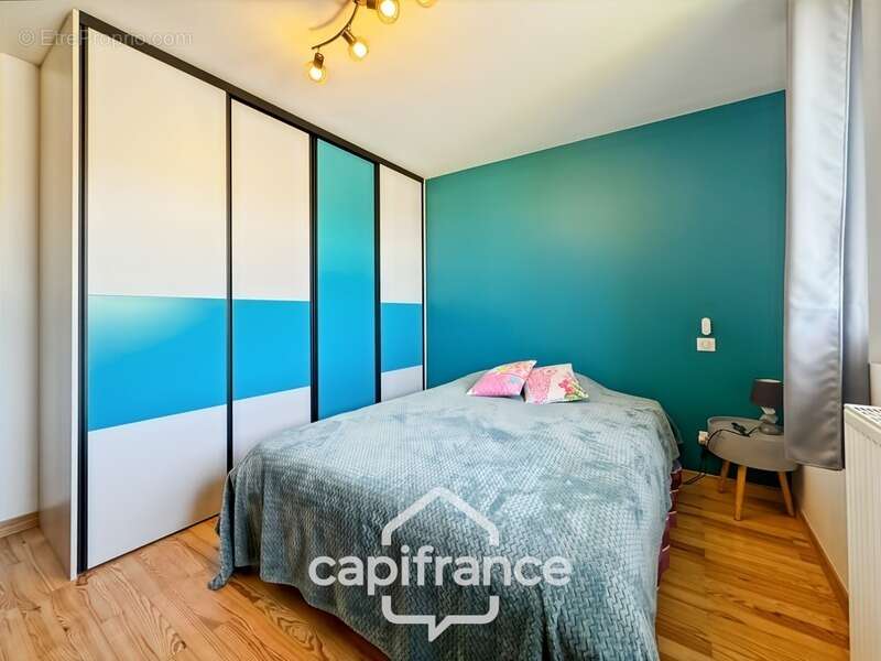 Maison à SAINT-JEAN-DE-MUZOLS