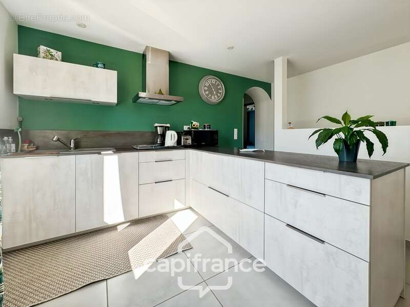 Maison à SAINT-JEAN-DE-MUZOLS