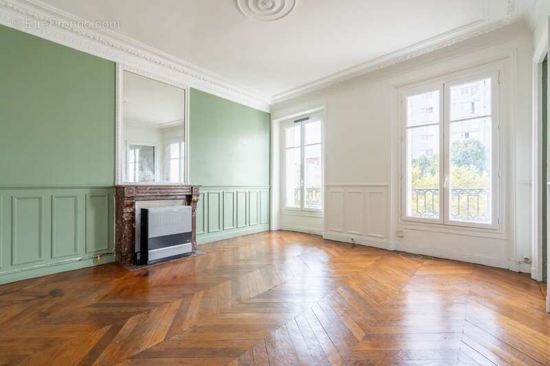 Appartement à PARIS-19E