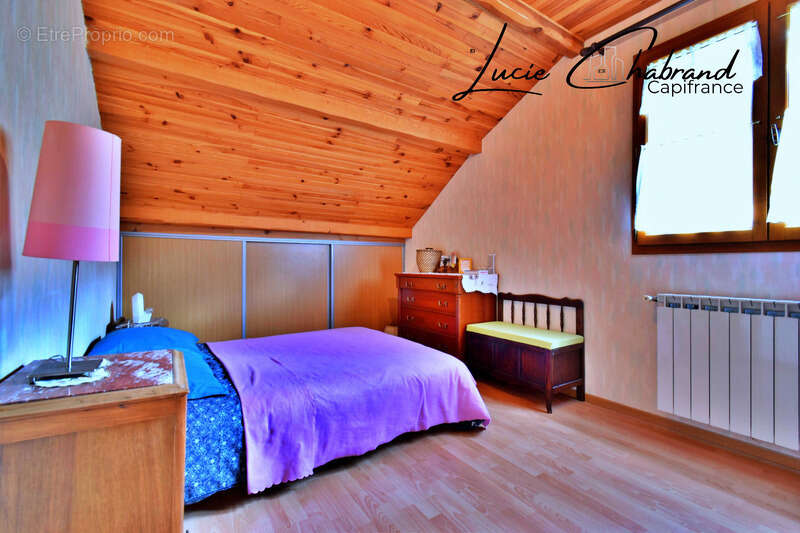 Maison à SAINT-CREPIN