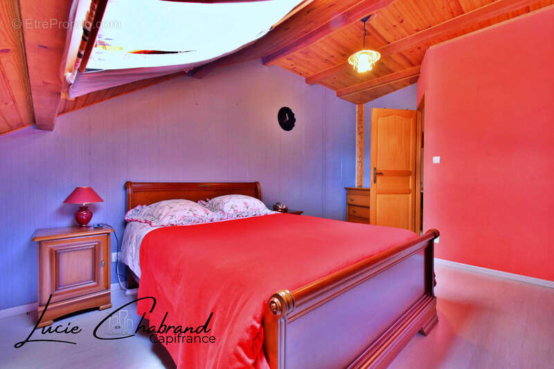 Maison à SAINT-CREPIN