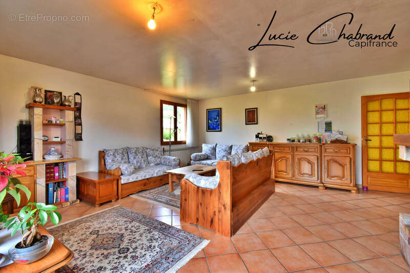 Maison à SAINT-CREPIN