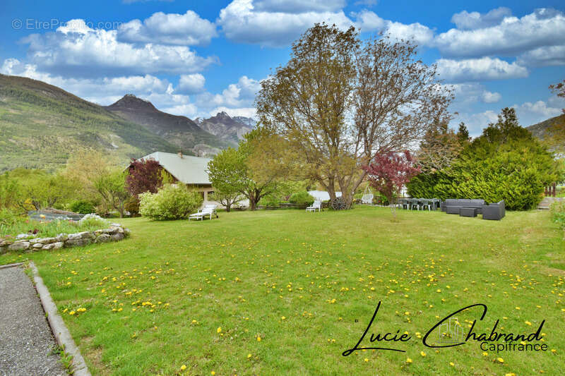Maison à SAINT-CREPIN