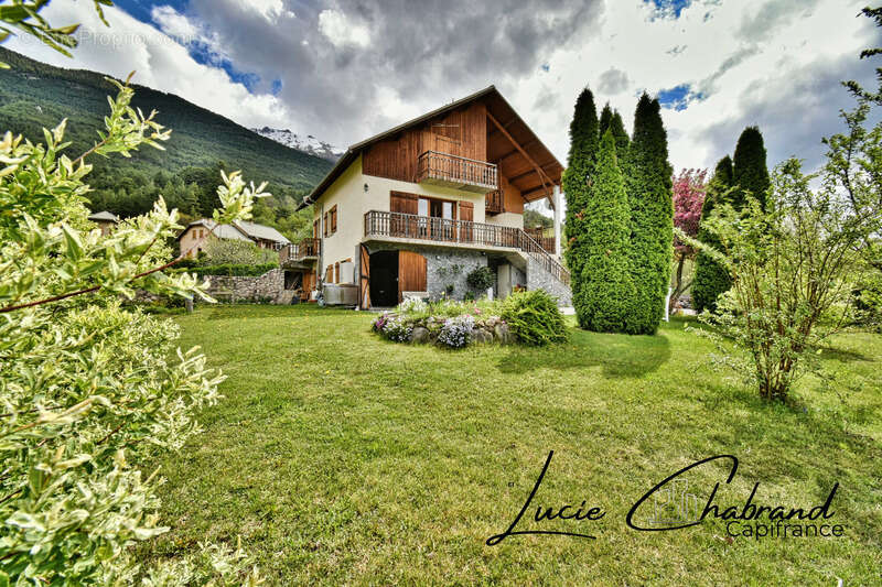 Maison à SAINT-CREPIN