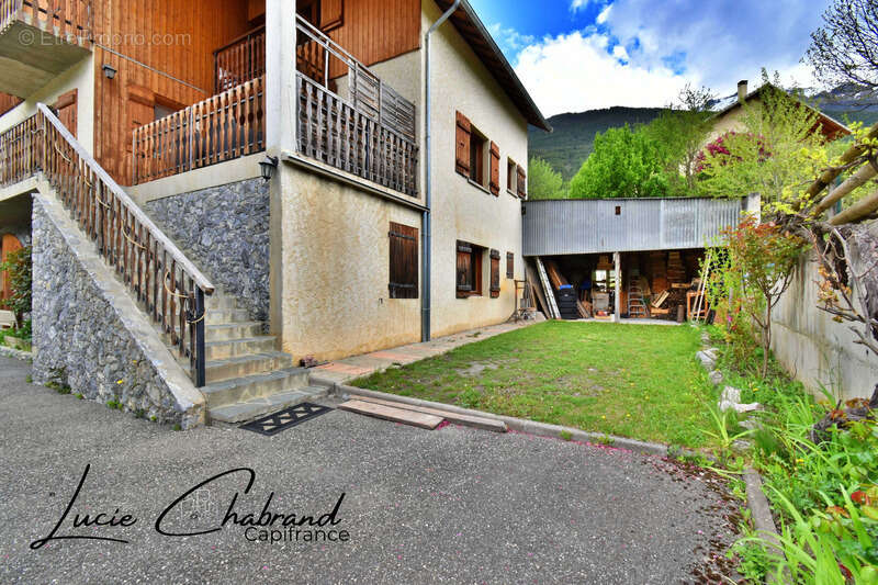 Maison à SAINT-CREPIN