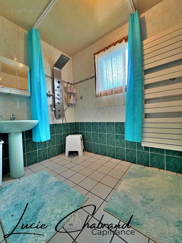 Maison à SAINT-CREPIN