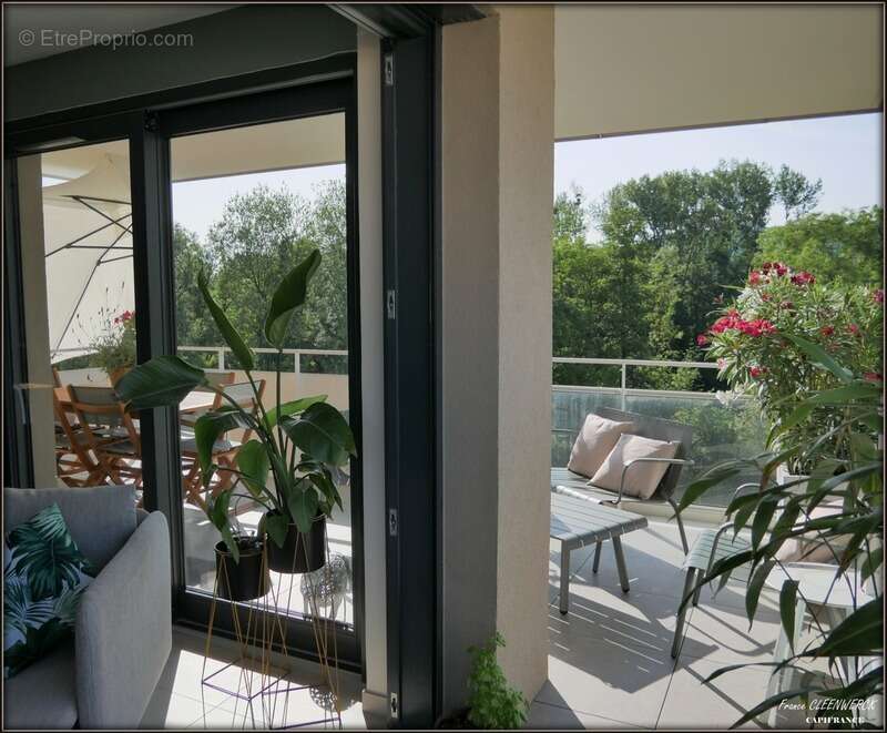 Appartement à PRINGY