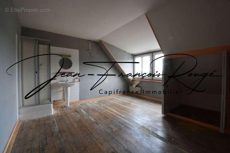 Commerce à QUETTREVILLE-SUR-SIENNE