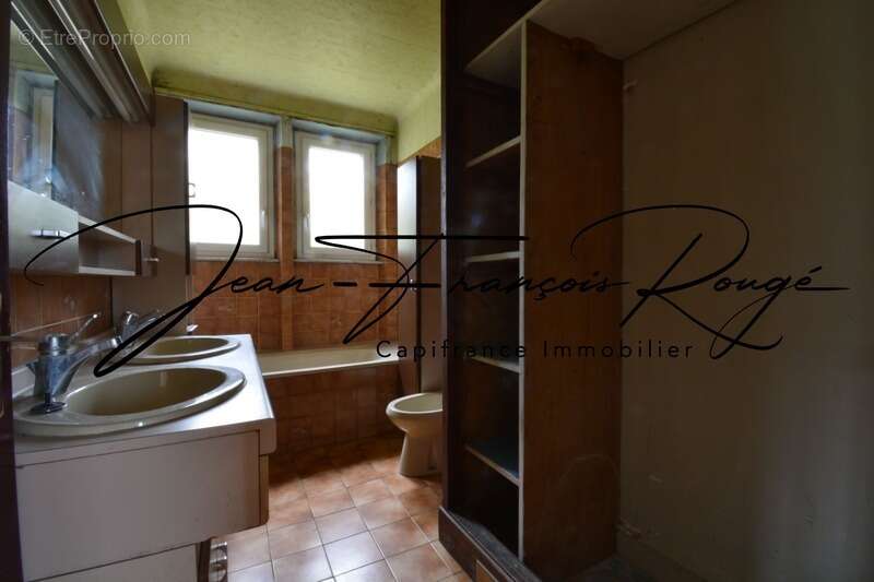 Commerce à QUETTREVILLE-SUR-SIENNE