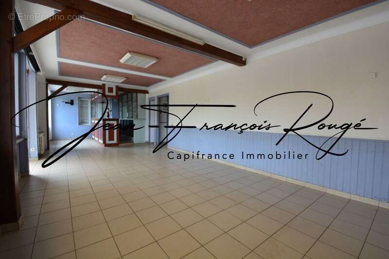 Commerce à QUETTREVILLE-SUR-SIENNE