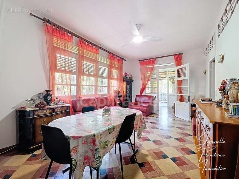 Maison à BASSE-TERRE