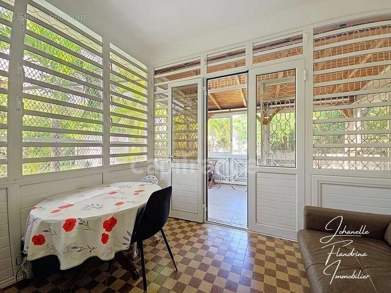 Maison à BASSE-TERRE