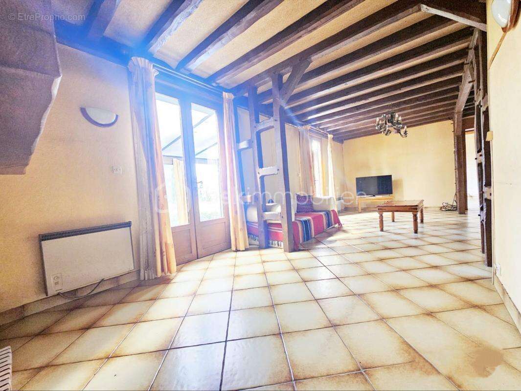 Maison à POILLY-LEZ-GIEN