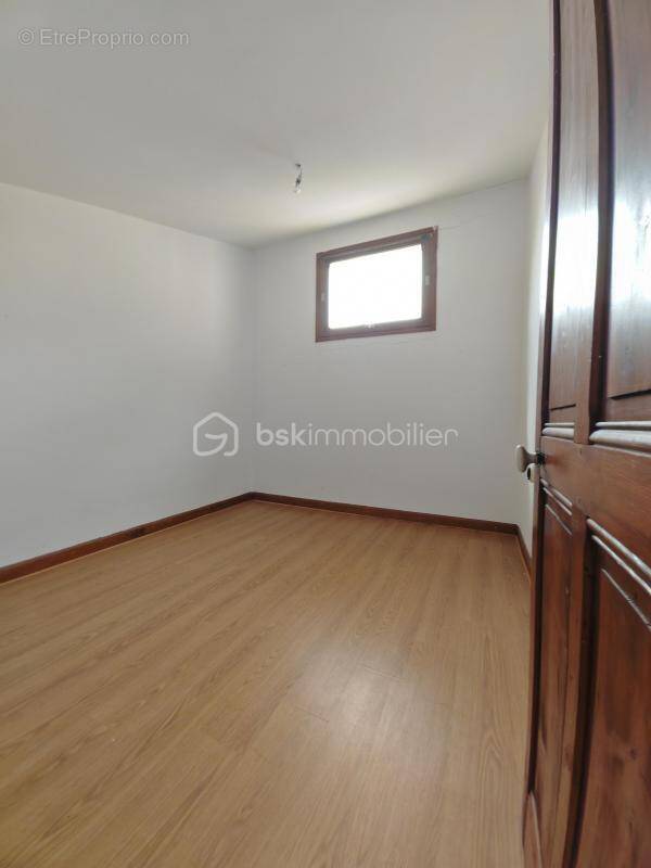 Maison à BEAUREPAIRE