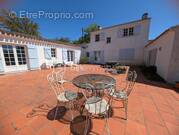 Maison à LA CHAPELLE-BASSE-MER