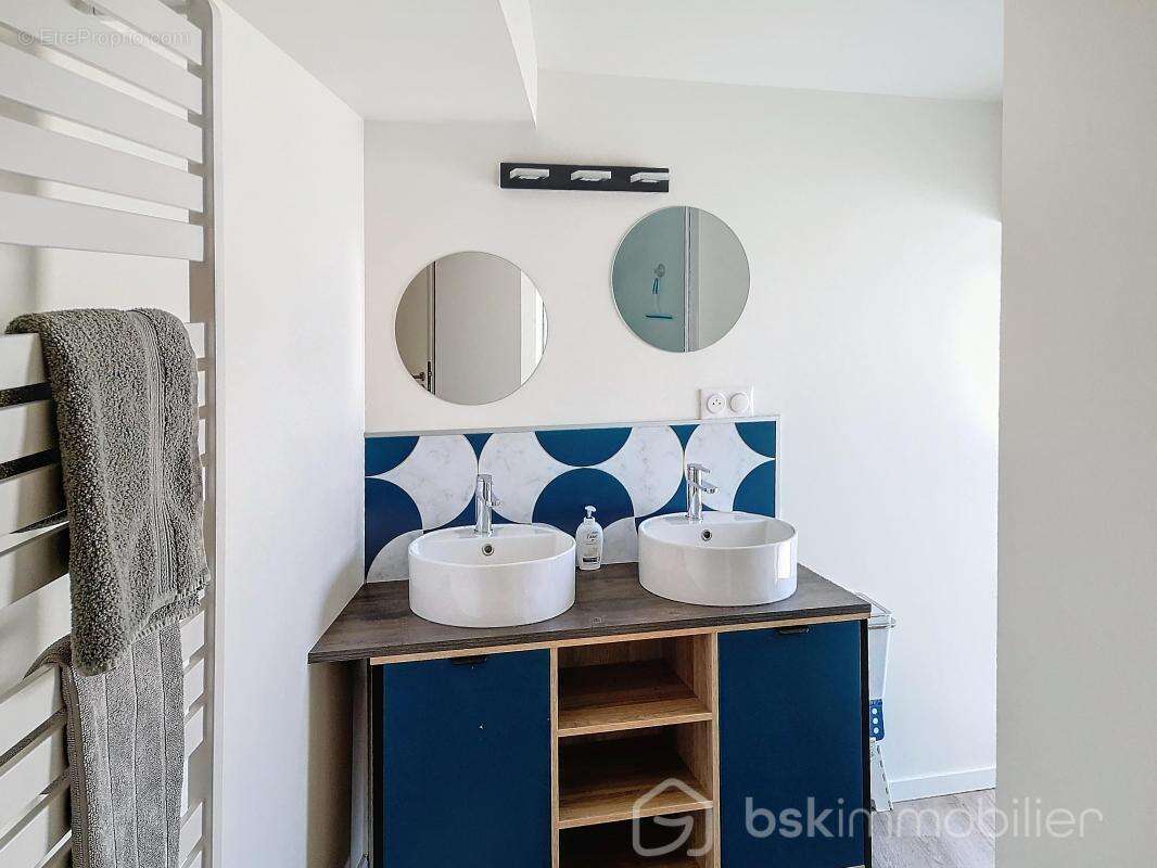 Maison à BELLEVILLE-SUR-VIE