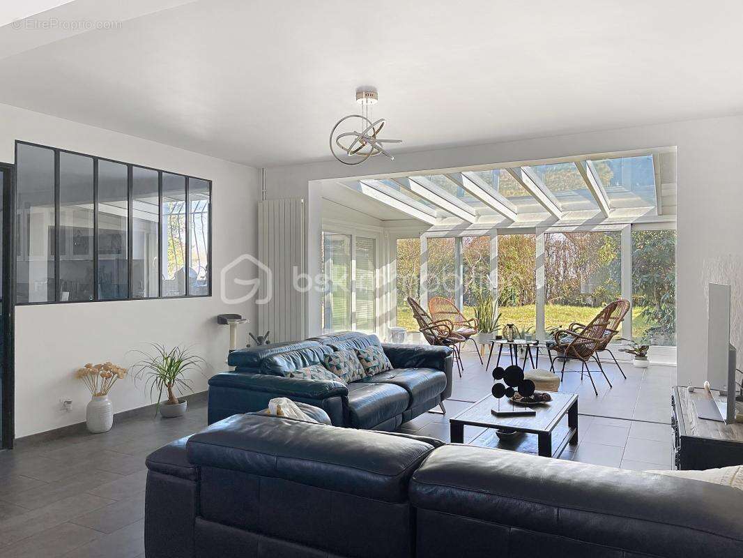 Maison à OZOIR-LA-FERRIERE