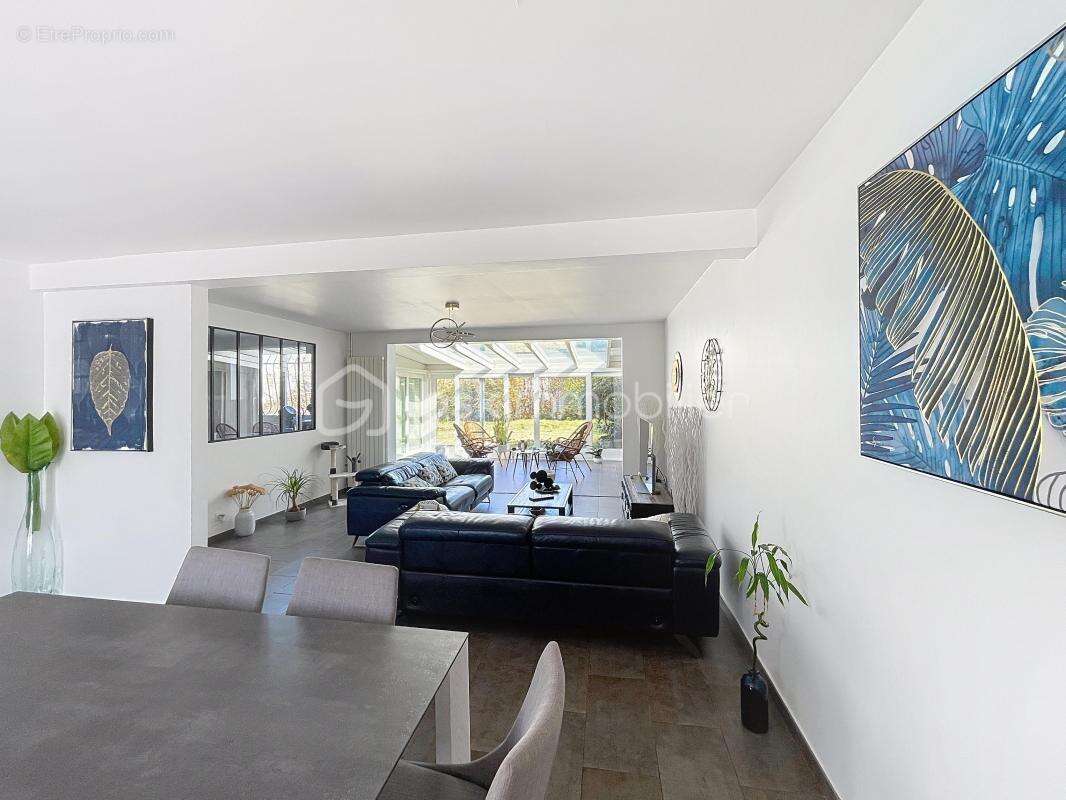 Maison à OZOIR-LA-FERRIERE