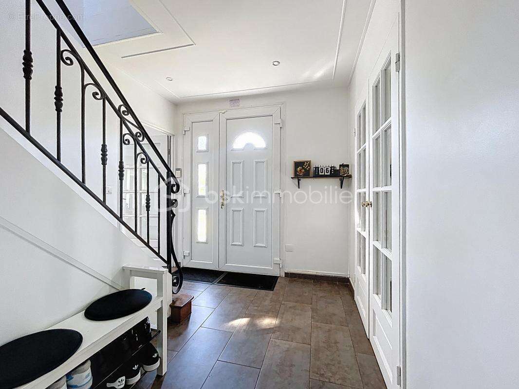 Maison à OZOIR-LA-FERRIERE