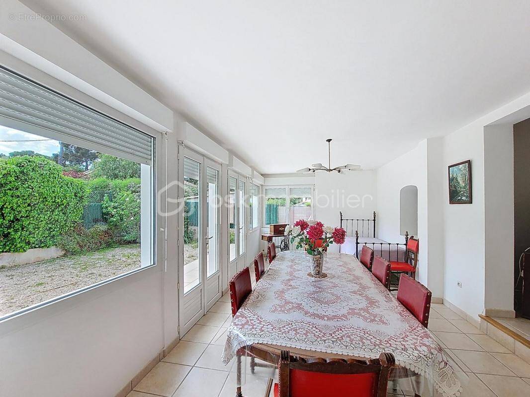 Maison à SIX-FOURS-LES-PLAGES