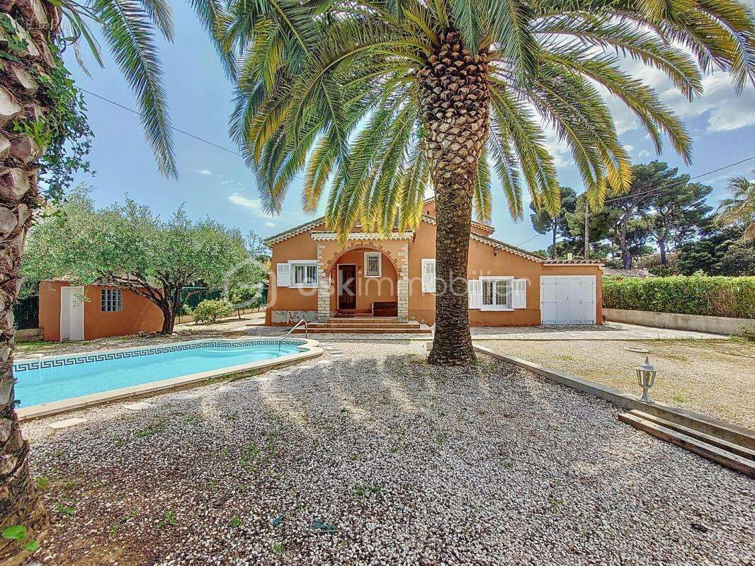 Maison à SIX-FOURS-LES-PLAGES