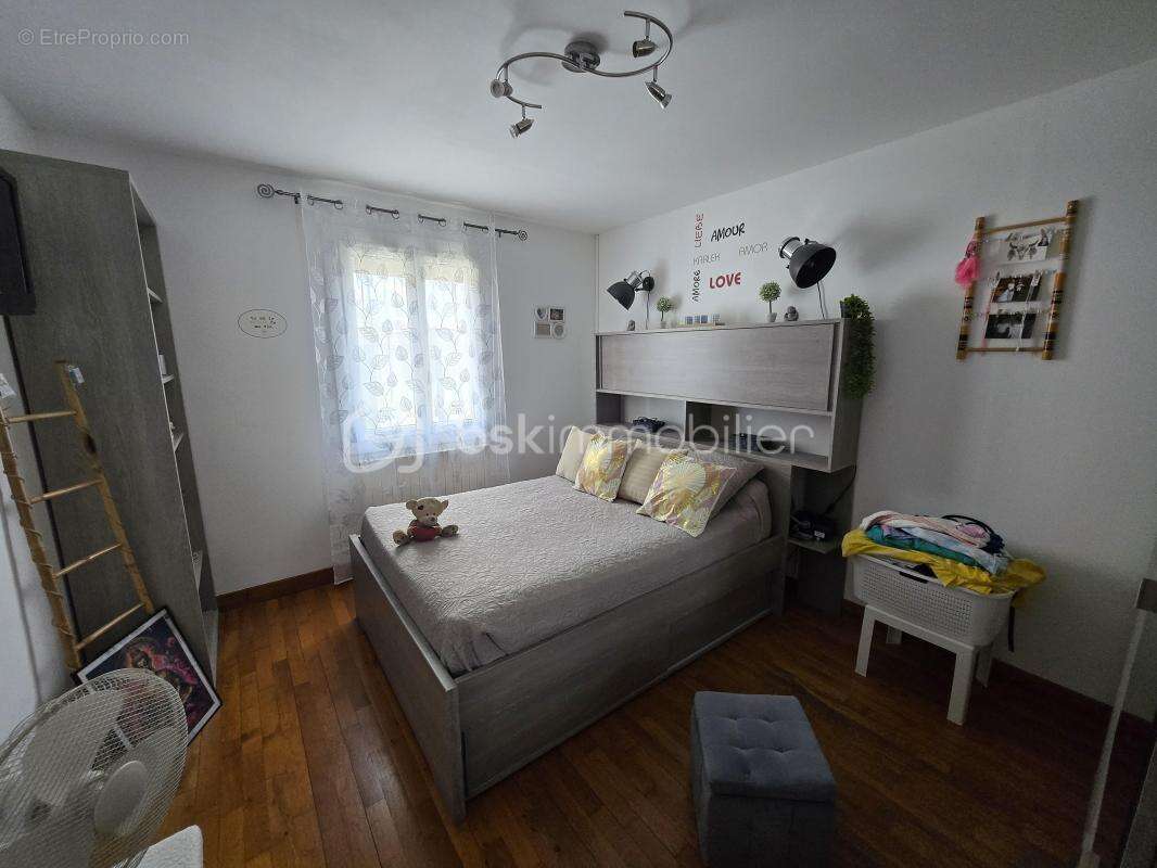 Maison à CERCY-LA-TOUR