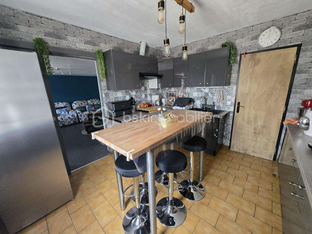 Maison à CERCY-LA-TOUR