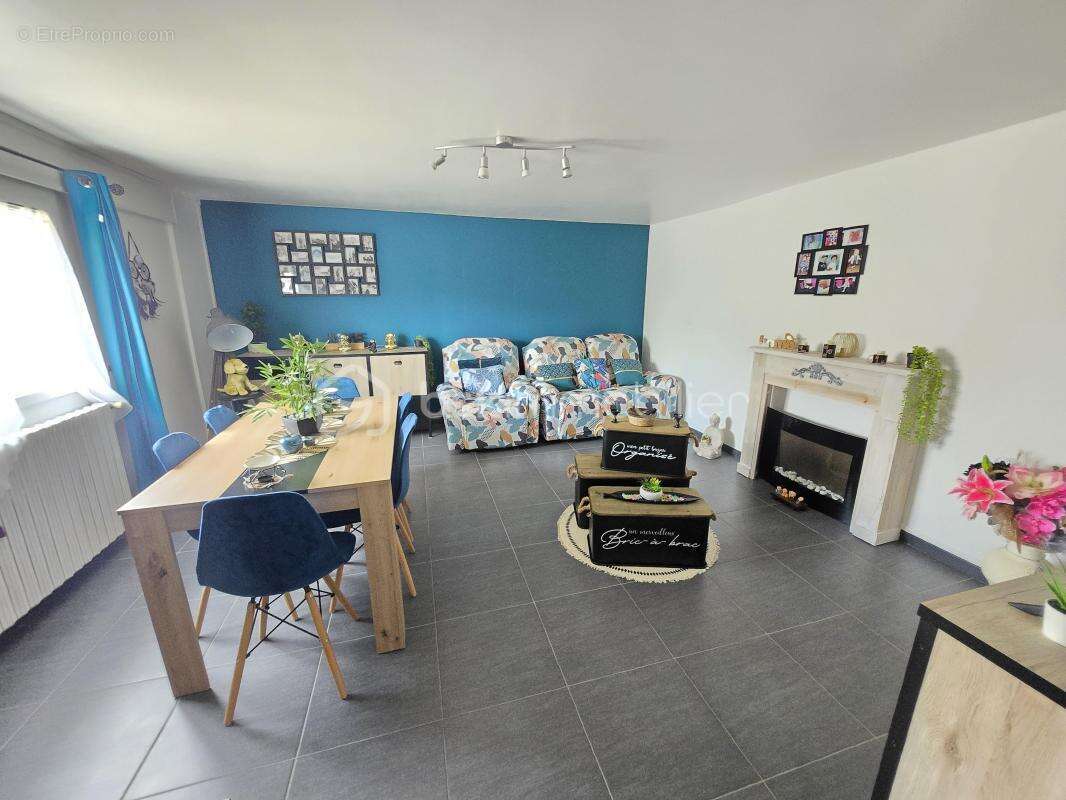 Maison à CERCY-LA-TOUR