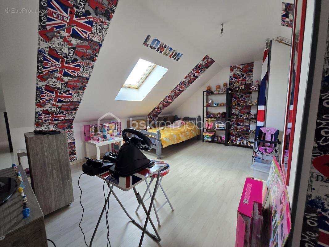 Maison à CERCY-LA-TOUR