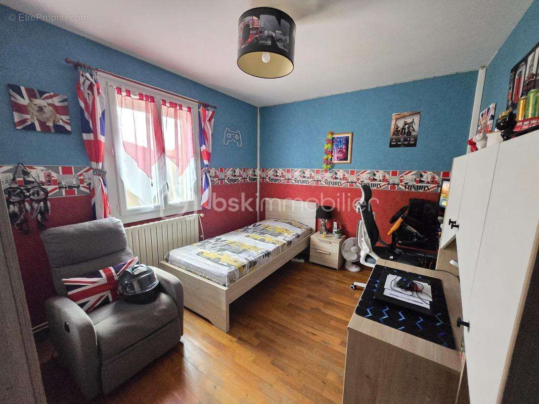 Maison à CERCY-LA-TOUR