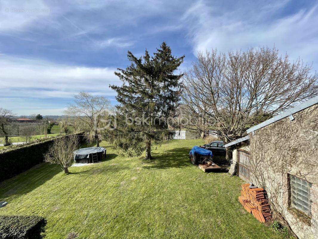 Maison à BESSINES-SUR-GARTEMPE