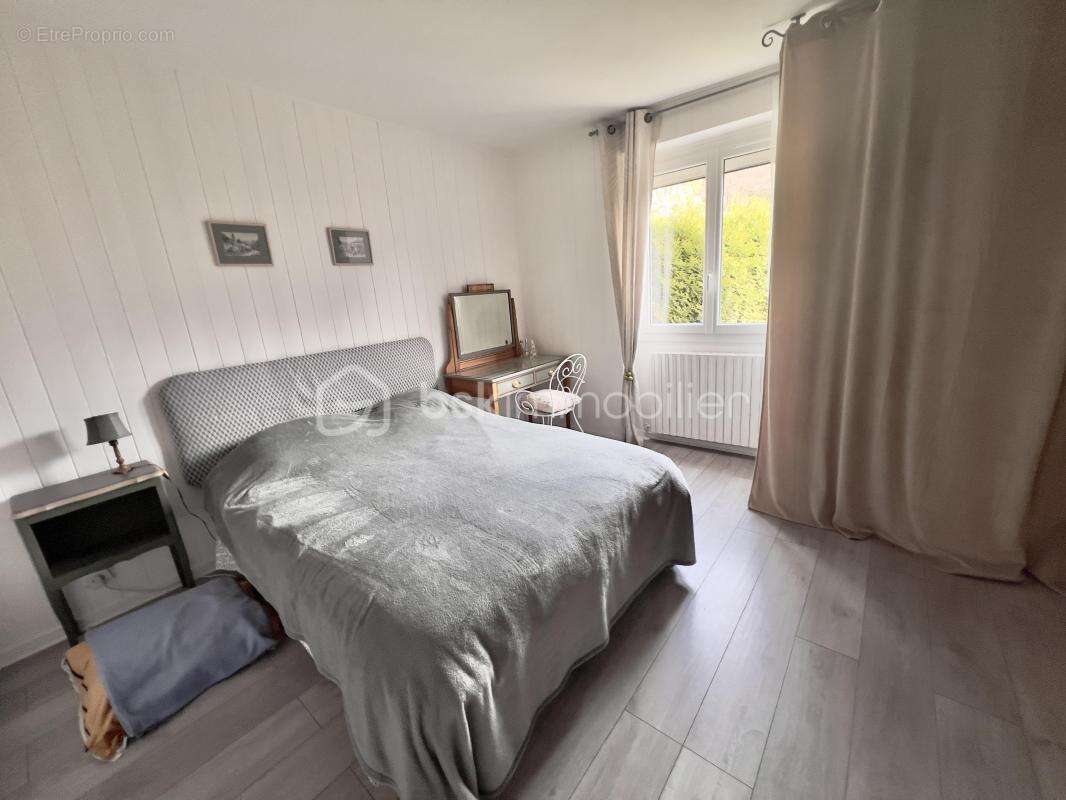 Maison à SAINT-MARTIN-DE-LA-PORTE