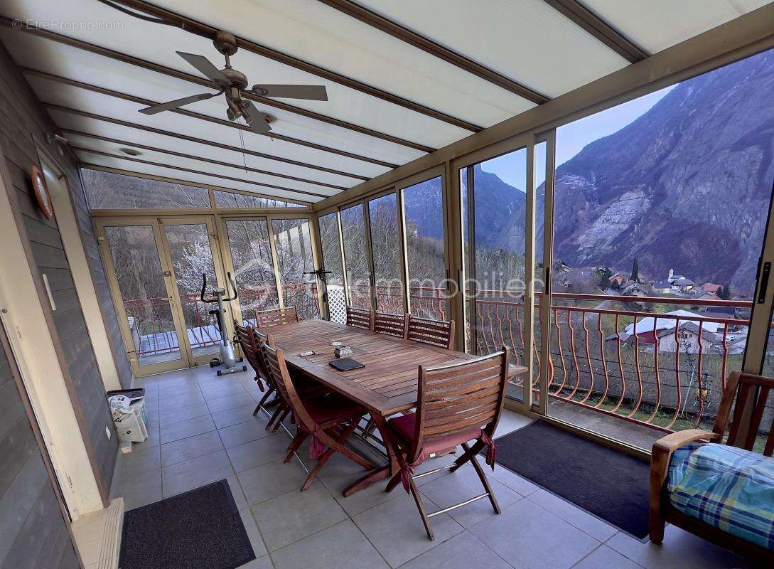 Maison à SAINT-MARTIN-DE-LA-PORTE