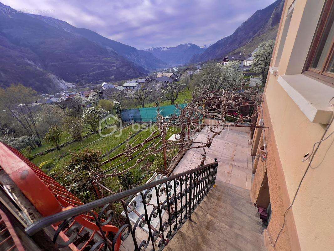 Maison à SAINT-MARTIN-DE-LA-PORTE